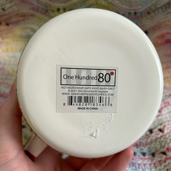 A Set of Mugs w/ Winter Sponge - Picture 4 of 8